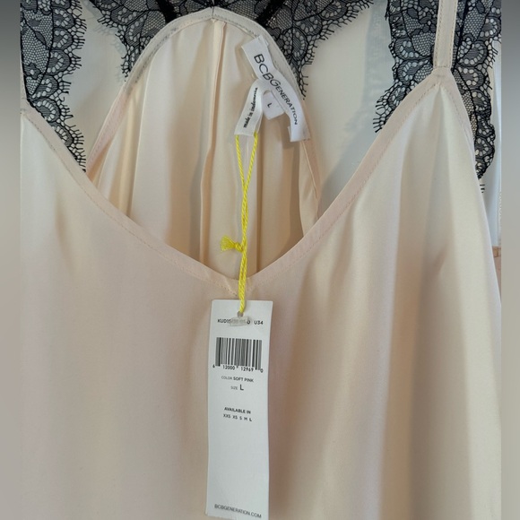 Petal pink BCBG Generation tank top featuring black scalloped lace straps. - Picture 2 of 4
